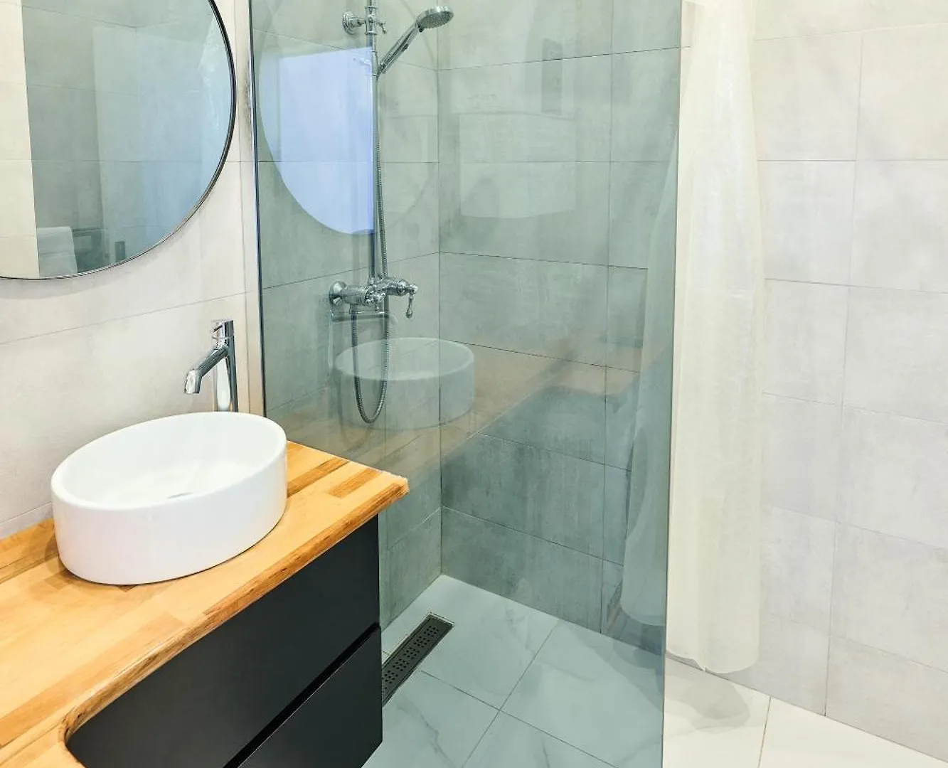 Champs Elysees!montaigne, New Luxurious 6pers Flat