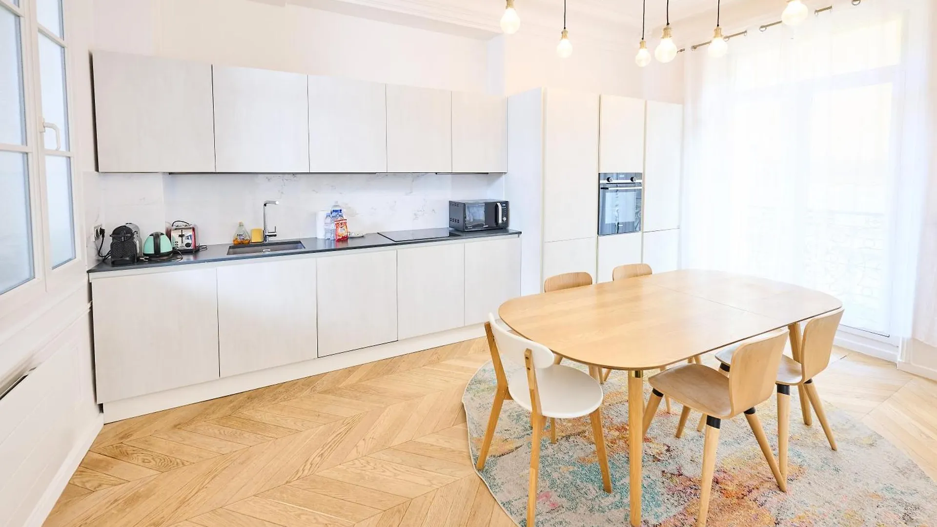 Champs Elysees!montaigne, New Luxurious 6pers Flat